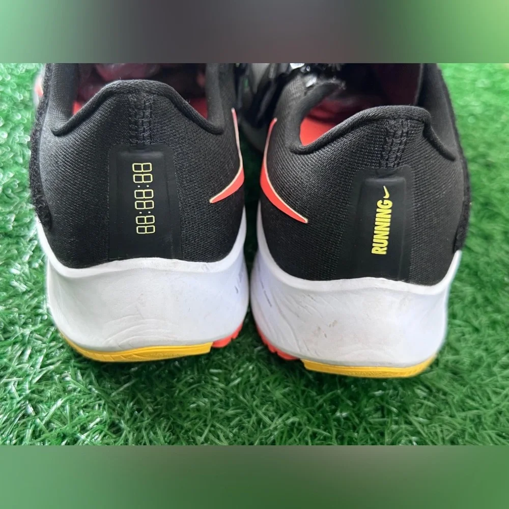 Nike Air Zoom Pegasus‎ 37 Black Bright Mango Size 11